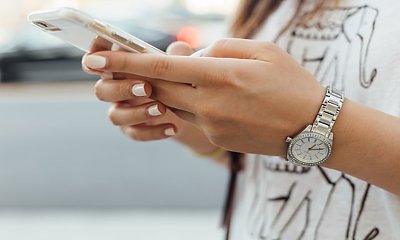 Aplikacja "Kwarantanna domowa" ma dostęp do Twoich zdjęć?! Wkroczył Rzecznik Praw Obywatelskich