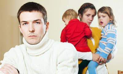 "Ja siedzę w domu z dziećmi (nauka zdalna), a mój mąż jeździ do pracy. Najgorsze, że mówi, że nic nie robię"
