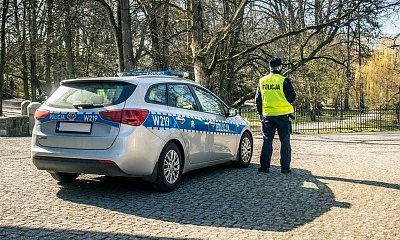 Policjanci pobili mężczyznę. Później to oni oskarżyli go o napaść