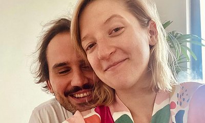Lara Gessler pokazała, w jakich warunkach karmi dziecko. InstaMatkom nie spodobały się dwa szczegóły