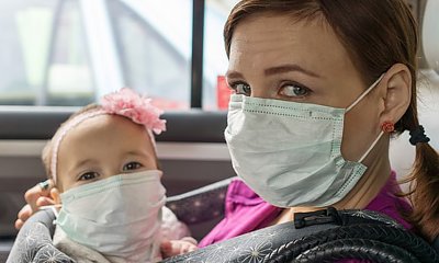 "Moja bogatsza siostra uważa, że nie wychowam dobrze sama dziecka z jednej pensji"