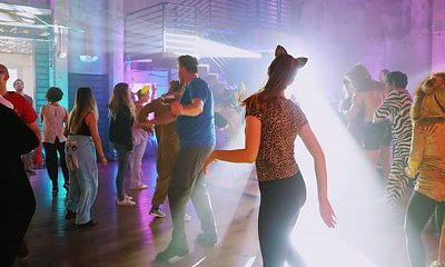 Wrocław: zorganizowano imprezę w klubie pod szyldem...zebrań partyjnych. Co na to policja?