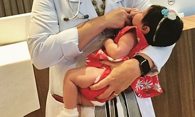 Urodziła się z pasmem siwych włosów i zaskoczyła personel szpitala! Jak dziś wygląda 2-latka?