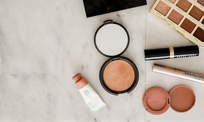Gdzie nakładać bronzer? Trik, który na pewno Ci się przyda