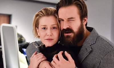 Kasia Warnke w staniku na ściance! Odważna stylizacja z pazurem, która skupia na sobie wzrok