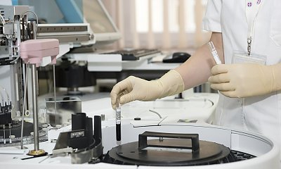 Aborcja w Polsce miesiąc po wyroku TK: Aborcji jest więcej, badań genetycznych mniej