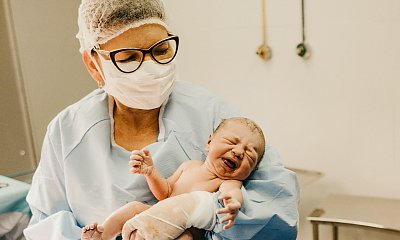 Kobiety mówią NIE maseczkom przy porodzie! Wpłynęły skargi na poznański szpital!