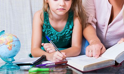 "Nauczyciele nie powinni zadawać prac domowych dzieciom. Maluchy mają inne zajęcia!"