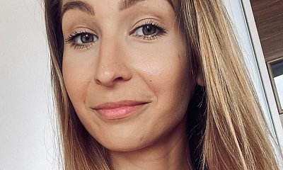 Ola Kot w neonowym komplecie i delikatnych lokach! Co za look!