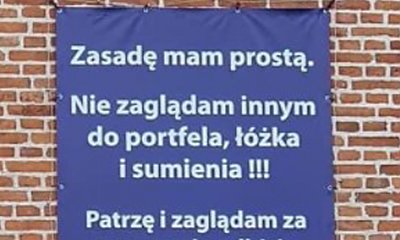 Ksiądz z Gdańska powiesił na kościele ogromny baner, który poróżnił wiernych. Zgadzacie się z nim?