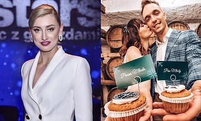 Justyna Żyła pokazała partnera i sukienkę na wesele Karoliny Małysz! Czy biel i złoto to dobry wybór?
