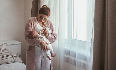 "Cztery miesiące temu urodziłam córkę, a wciąż wyglądam jakbym była w ciąży! Jestem załamana!"