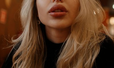 "Regularnie powiększam usta. Koleżankom się nie podoba, ale mówią tak, bo nie mają na to kasy. Zazdroszczą mi wyglądu"