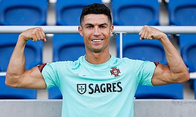 Matka Cristiano Ronaldo próbuje go przekonać do powrotu. Czy syn spełni jej marzenie?