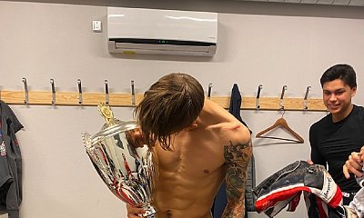Nowe ciacho wśród polskich sportowców! Zapozował tylko z... pucharem
