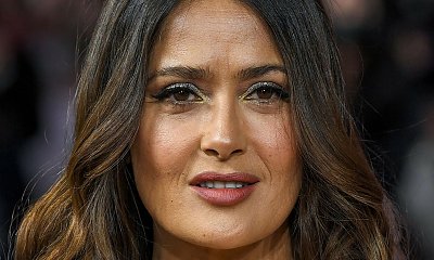 55-letnia Salma Hayek w złotej sukni, która zdeformowała jej sylwetkę. "Jak w papierku po czekoladkach" - ktoś napisał