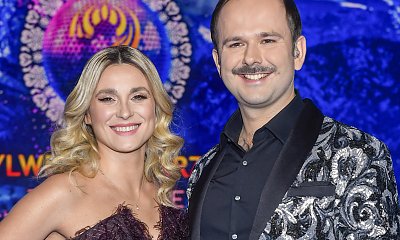 Kajra powaliła wieczorową kreacją na konferencji TVP. Sławomir nie mógł oderwać wzroku