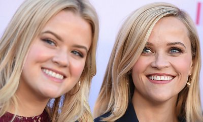 22-letnia córka Reese Witherspoon w różowych włosach i postarzającej kreacji. Mama wygląda młodziej?!