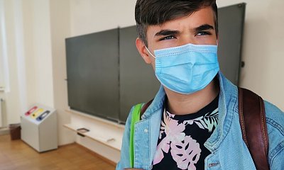 Łódź: na studniówkę tylko z osobą zaszczepioną. Internauci komentują