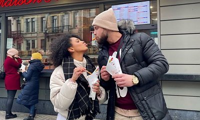 "Hotel Paradise": Łukasz dodaje hot zdjęcie z Naną - ah, jak oni na siebie patrzą! Miłość kwitnie!