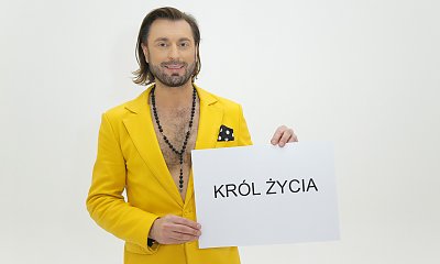 Szalony Rafał Grabias! Koszula w panterkę buty na obcasie i apaszka w grochy
