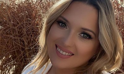 Wyraźnie zaokrąglona Gosia Andrzejewicz w srebrnej sukience w cekiny. Dobrze wygląda?