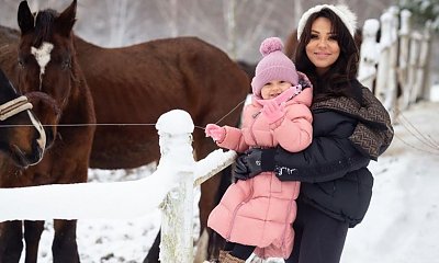 Sylwia Bomba na nartach z córką, mała to kopia znanej mamy!