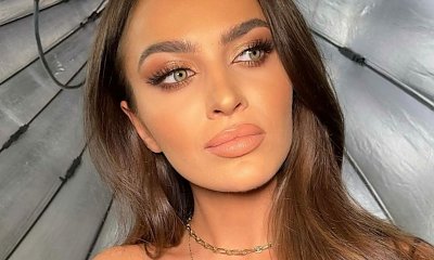 "Hotel Paradise": Vanessa Wietrzyk pozuje w mega modnej sukience! Ten kołnierzyk to prawdziwy hit!