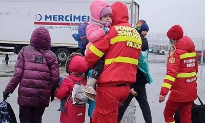 Ciężko chore ukraińskie dzieci bezpieczne w Polsce. Specjalny pociąg zabrał je ze strefy wojny! Zdjęcia chwytają za serce!