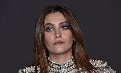 Paris Jackson pozuje na ściance w dziwnej sukience! "Ale co to za stylizacja?!" - dopytują fani