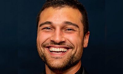 Simon z "Hotelu Paradise" znalazł nową miłość! Piękna blondynka bardzo do niego pasuje.