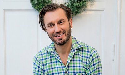 Rafał Grabias całuje się namiętnie z mężczyzną przed setkami ludzi. To jego nowy chłopak?