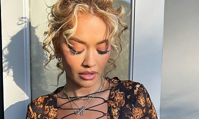 Rita Ora bez stanika w bluzce z szerokim wycięciem! "Czasami to już serio przesadzasz..." - ktoś pisze