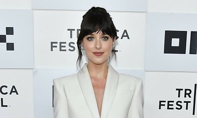 Dakota Johnson zaskoczyła outfitem na premierze filmu „Cha Cha Real Smooth”. Czym wyróżniała się stylizacja aktorki znanej z filmu „Pięćdziesiąt twarzy Greya?”