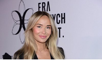 Joanna Przetakiewicz w czarnej sukience i... czerwonym wianku na głowie! Hit czy Kit?