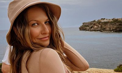 Anna Lewandowska olśniewa w czarnej długiej sukni z głębokim dekoltem na pokazie Dolce&Gabbana. Jedna z najpiękniejszych stylizacji!