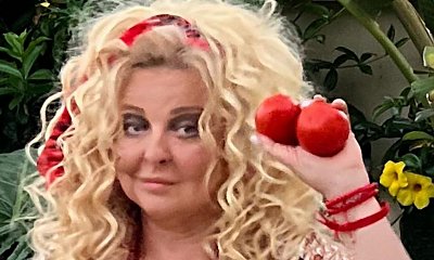 Magda Gessler pluska się we wzburzonym morzu... "Syrena Madzia". Fani komentują: "Myślałam, że goła"