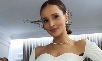 Marina Łuczenko bawi się samotnie na weselu przyjaciółki. Ubrała szałową sukienkę! Cała błyszczy! Przyćmiła pannę młodą?