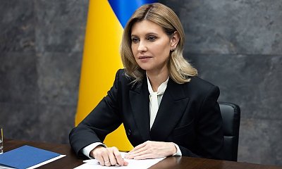 Ołena Zełeńśka w czarnym kombinezonie z białą wstawką w Waszyngtonie. Piękna stylizacja!