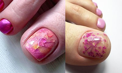 Różowe paznokcie u stóp. Najmodniejszy pedicure na lato 2022! 15 najświeższych trendów