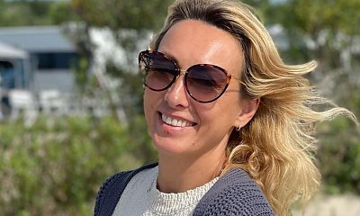 Anna Kalczyńska w kolorowym bikini! "Co za figura! Jest Pani jak wino" - ktoś pisze