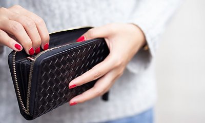 "Giną mi pieniądze z portfela. Podejrzewam syna, choć nie przyłapałam go na gorącym uczynku"
