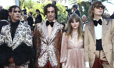 Damiano z "Maneskin" w stringach na scenie i z gołą klatą. Poniosła go fantazja czy zna się na modzie?