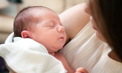 "Po urodzeniu dziecka straciłam wszystkie koleżanki. Nikt mnie już nie zaprasza"