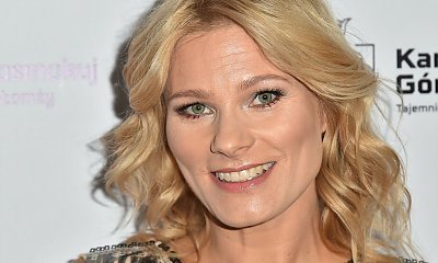 Anna Głogowska w oryginalnej sukience z recyklingu! "Genialny pomysł, świetna stylizacja" - piszą fani