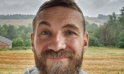 Odmieniony Przemysław Kossakowski. Fani zaniepokojeni jego wyglądem. Co się stało z jego twarzą?