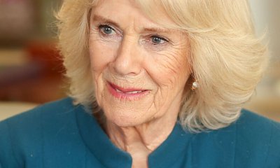 Księżna Camilla w sukience z drobnym printem! Nietrafiona stylizacja?