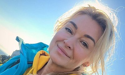 Martyna Wojciechowska w miodowym blondzie i grzywce. Fani: "Nie pasuje Ci ta grzywa"