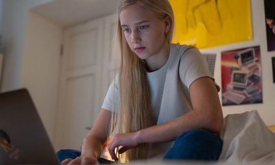 "Moja córka chce zostać influencerką. Najgorsze jest to, że wrzuca do sieci coraz odważniejsze zdjęcia!"
