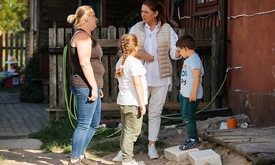 "Nasz nowy dom": 7 osób mieszkało w jednym pokoju. Dom samotnej mamy wyremontowano!